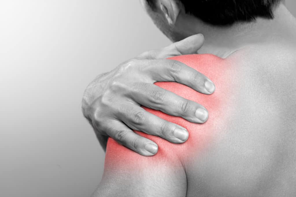 pinched nerve causing shoulder pain 